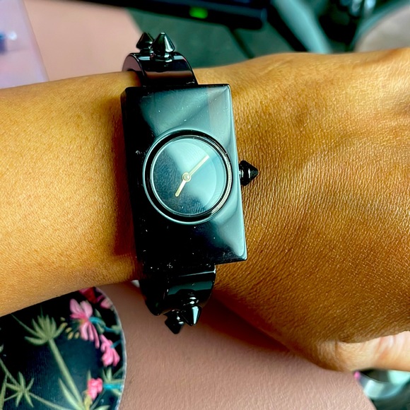 New! Gucci Rare Skeleton Glass studs Women's Watch - Picture 5 of 5